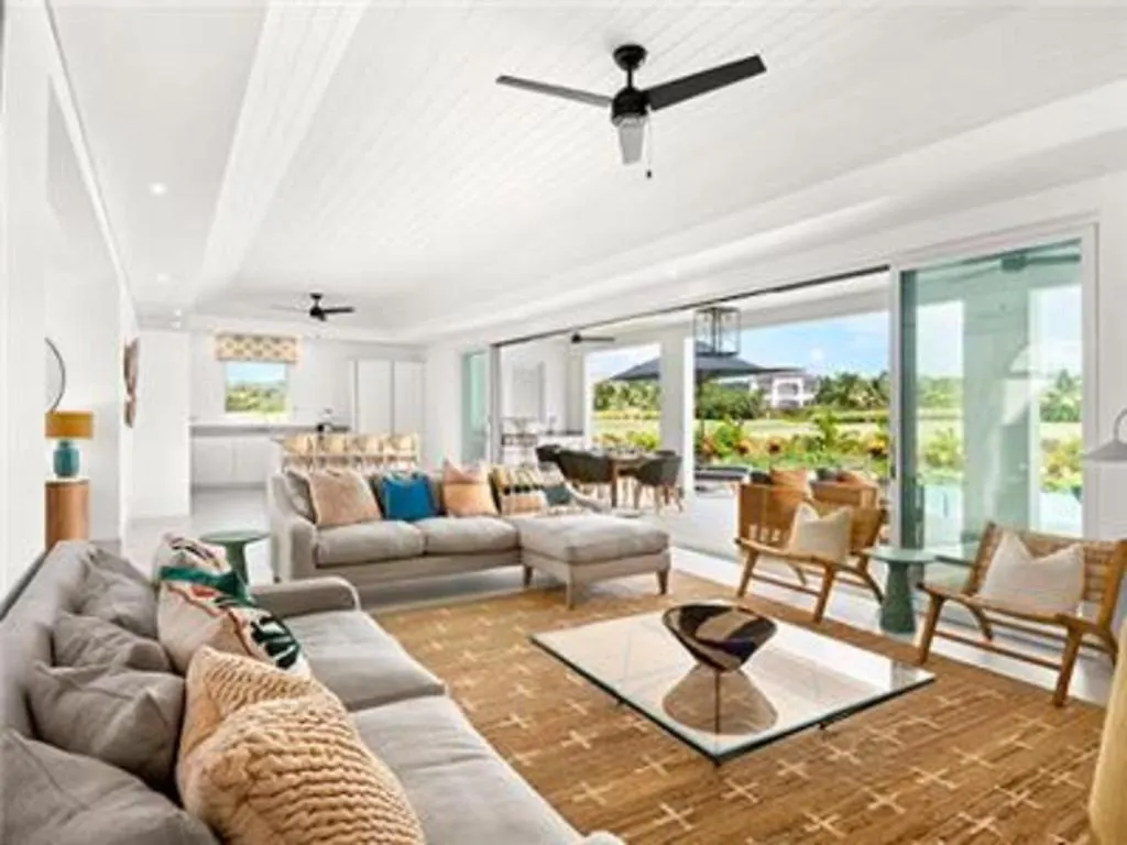 Holiday home Holiday Four Bedroom The Collection House With Pool Saint James